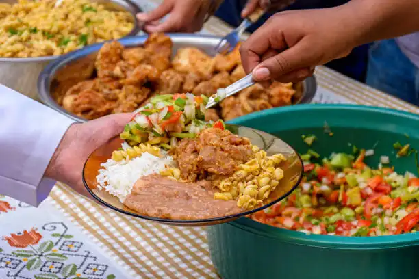 Venta de almuerzos económicos para oficinas